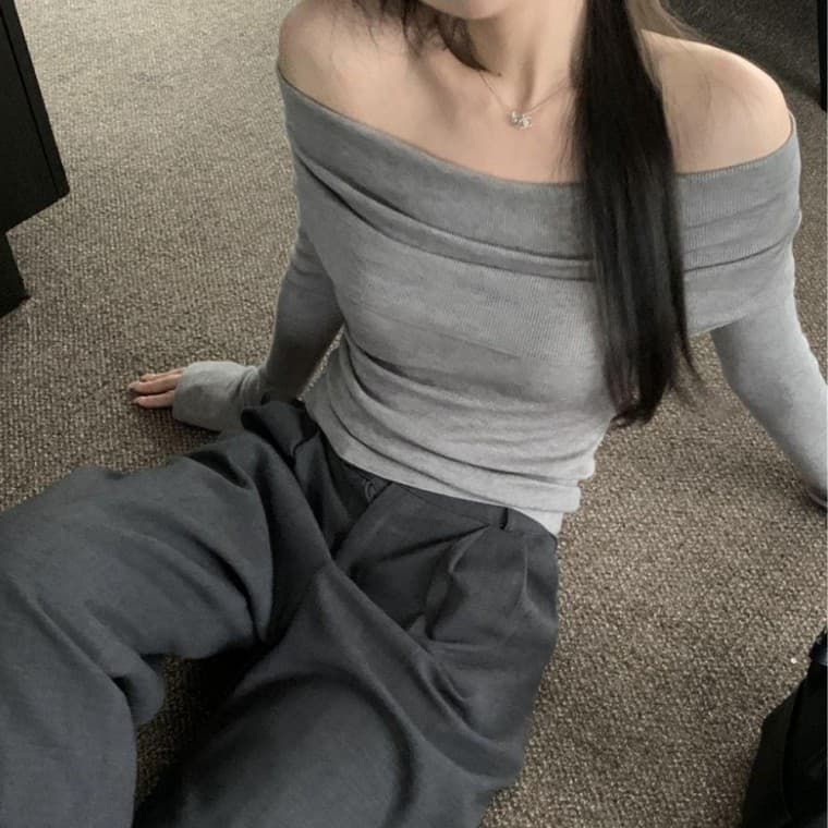 여리핏 오프 숄더 니트탑 페미닌룩 데일리룩 데이트룩 캐주얼룩 여성 의류